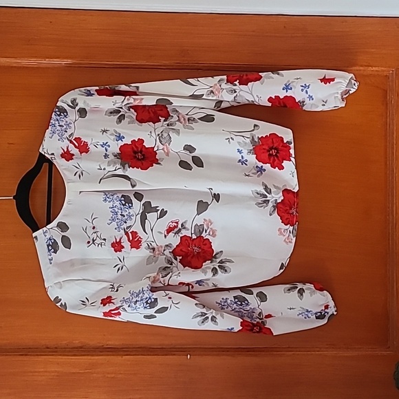 Dynamite Red and White Floral Blouse - Picture 4 of 5